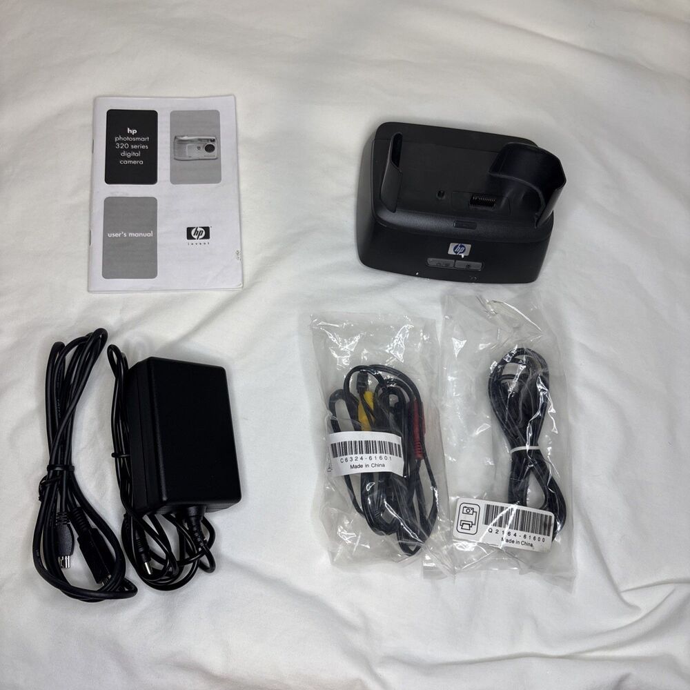 HP Photosmart 8881 Digital Camera Dock C8881A‎ Black Base Station Bundle